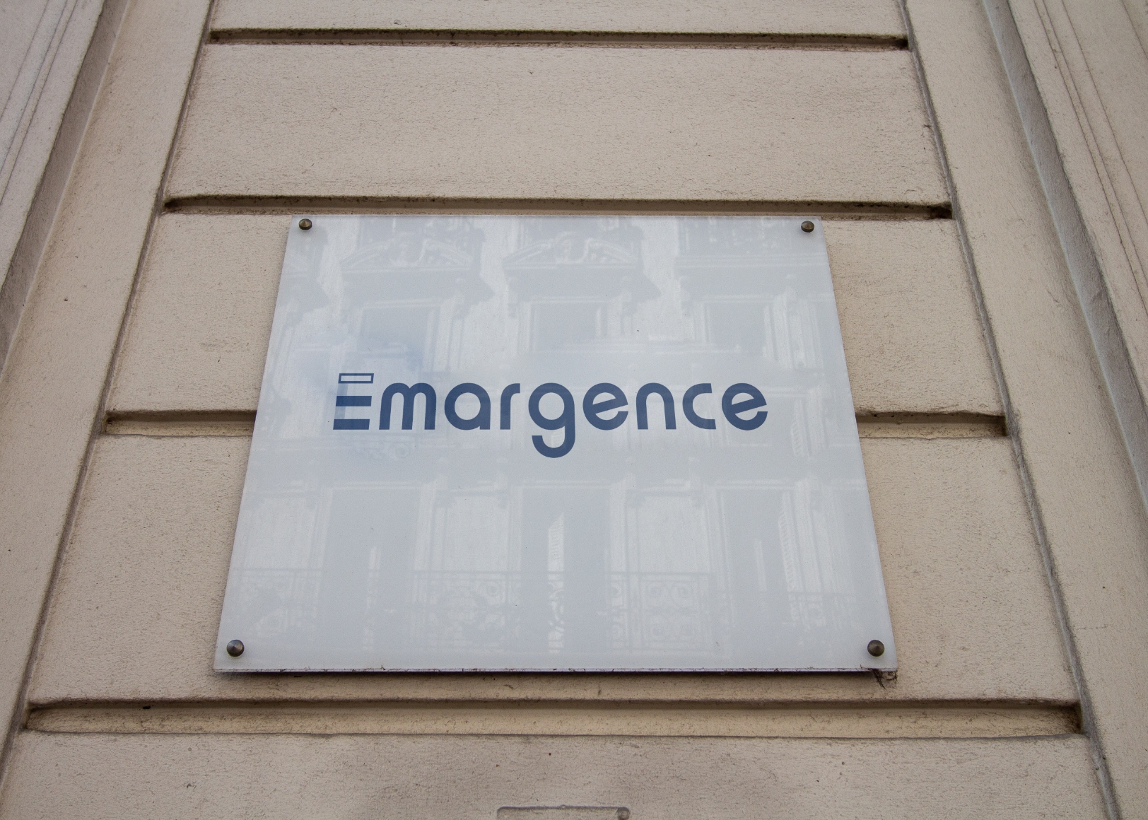 Emargence