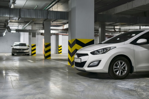 https://www.emargence.fr/wp-content/uploads/2024/09/Shutterstock_logementparkingcouple-1.jpg