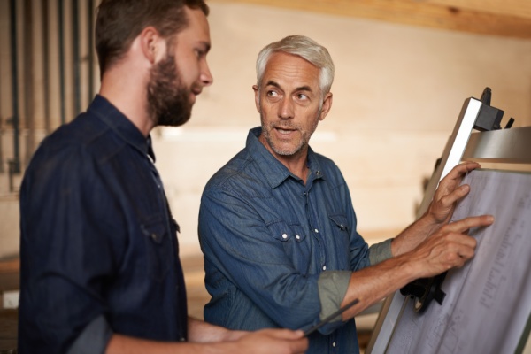 https://www.emargence.fr/wp-content/uploads/2025/01/Shutterstock_apprentissageaidesembauche.jpg