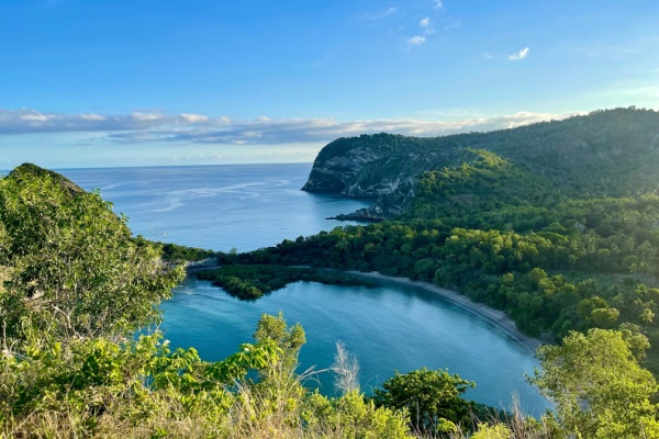 https://www.emargence.fr/wp-content/uploads/2025/02/Shutterstock_paysagemayotte-2.jpg