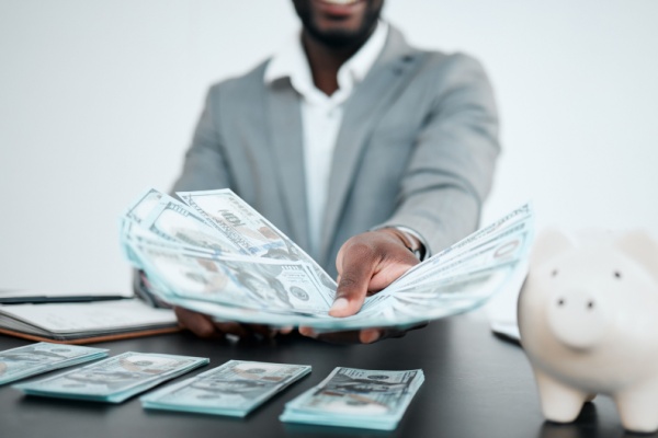 https://www.emargence.fr/wp-content/uploads/2025/03/Shutterstock_remboursementindemniteschomage-1.jpg