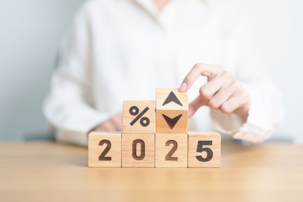 https://www.emargence.fr/wp-content/uploads/2025/04/Shutterstock_tauxprelevementalasource-1.jpg