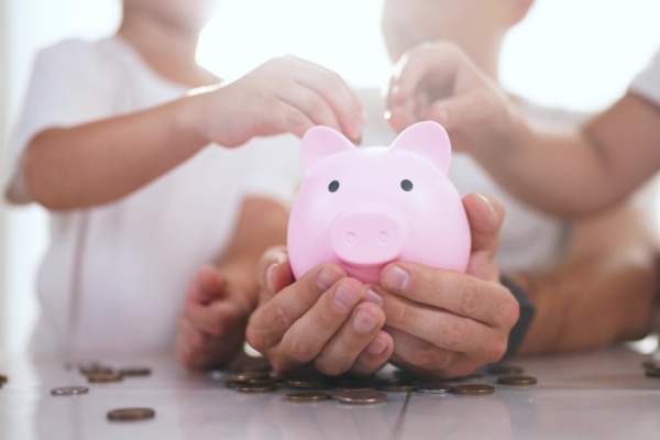 https://www.emargence.fr/wp-content/uploads/2025/05/Shutterstock_pensionsalimentaireimposables-1.jpg