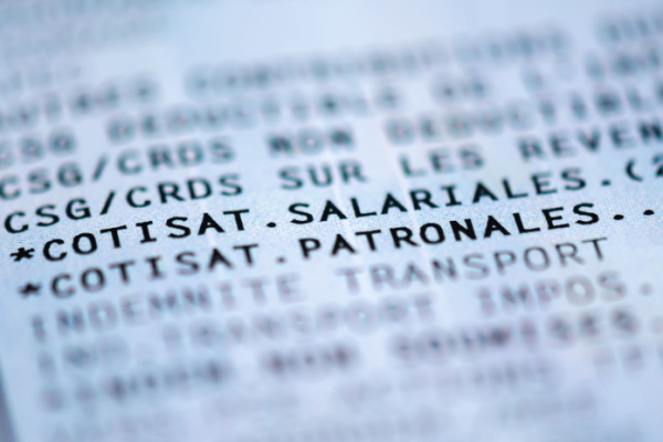https://www.emargence.fr/wp-content/uploads/2025/06/Shutterstock_prelevementssociaux-1.jpg