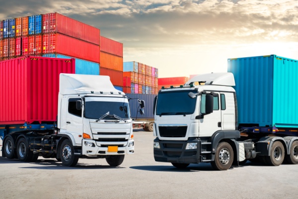https://www.emargence.fr/wp-content/uploads/2025/07/Shutterstock_taxeinterieuretransport-2.jpg