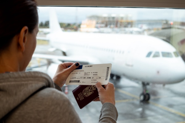 https://www.emargence.fr/wp-content/uploads/2025/07/Shutterstock_transportaerienpassagers-2.jpg