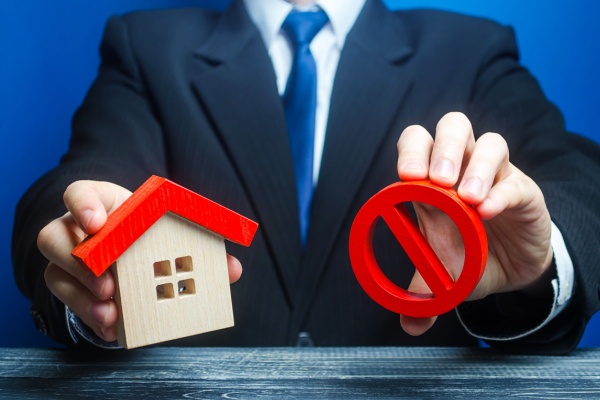 https://www.emargence.fr/wp-content/uploads/2025/09/Shutterstock_bailcommercialmisedemeure.jpg