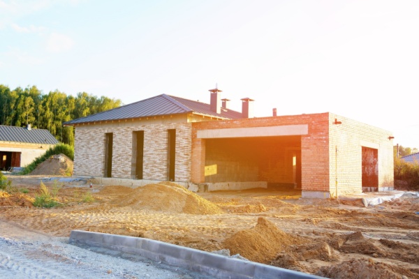 https://www.emargence.fr/wp-content/uploads/2025/12/Shutterstock_loiurbanismelogement.jpg