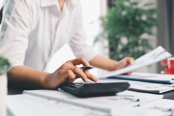 https://www.emargence.fr/wp-content/uploads/2026/01/Shutterstock_conditionreportdeficit-2.jpg
