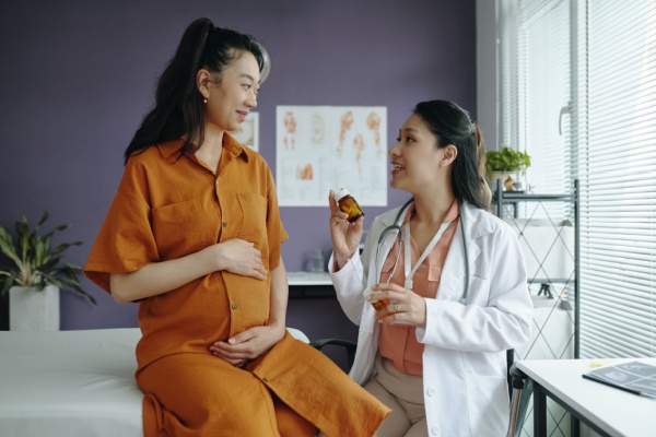 https://www.emargence.fr/wp-content/uploads/2026/01/Shutterstock_deontologiesagefemmes.jpg