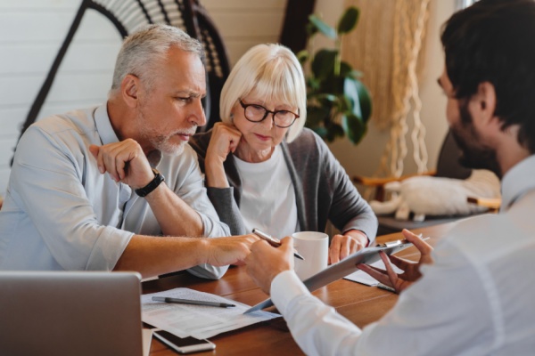 https://www.emargence.fr/wp-content/uploads/2026/01/Shutterstock_notaireprestaprotectionfamille-1.jpg