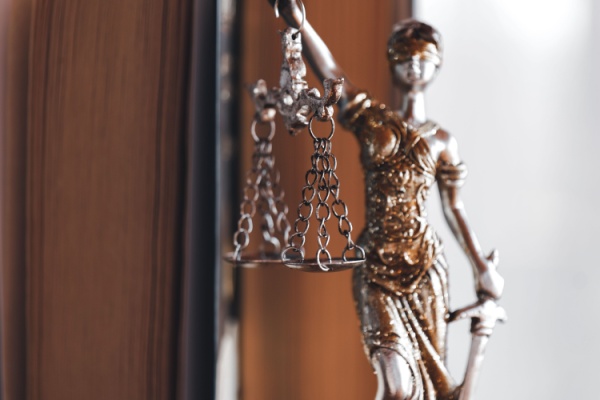 https://www.emargence.fr/wp-content/uploads/2026/02/Shutterstock_administrateur.jpg