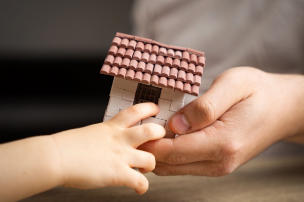 https://www.emargence.fr/wp-content/uploads/2026/02/Shutterstock_pactedutreil-1.jpg