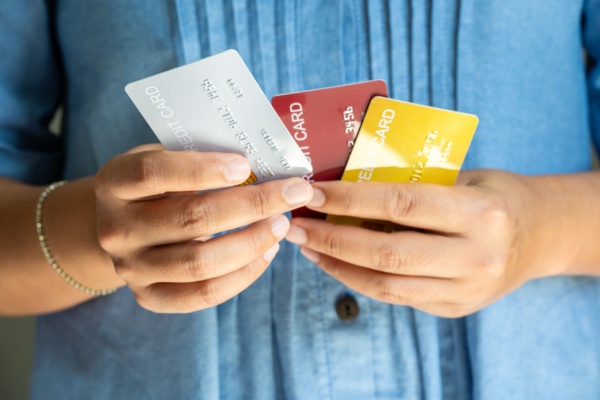 https://www.emargence.fr/wp-content/uploads/2026/02/Shutterstock_paiementcarte-1.jpg