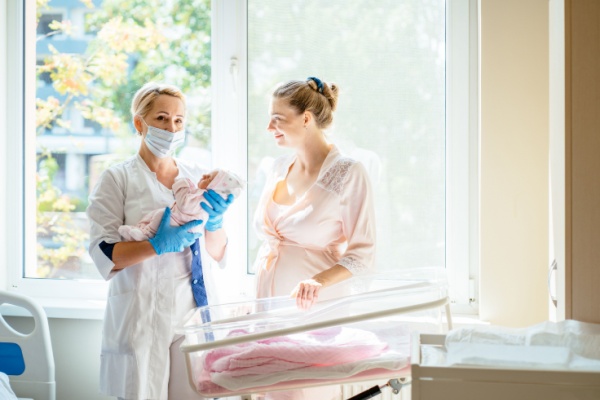 https://www.emargence.fr/wp-content/uploads/2026/02/Shutterstock_remplacementsagefemme.jpg
