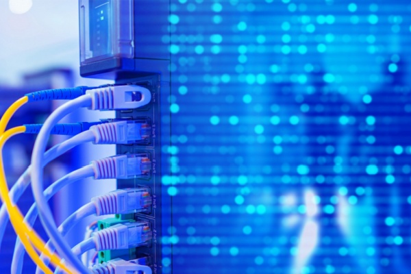 https://www.emargence.fr/wp-content/uploads/2026/03/Shutterstock_aidefibre-1.jpg