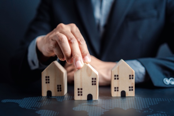 https://www.emargence.fr/wp-content/uploads/2026/03/Shutterstock_pinel-1.jpg