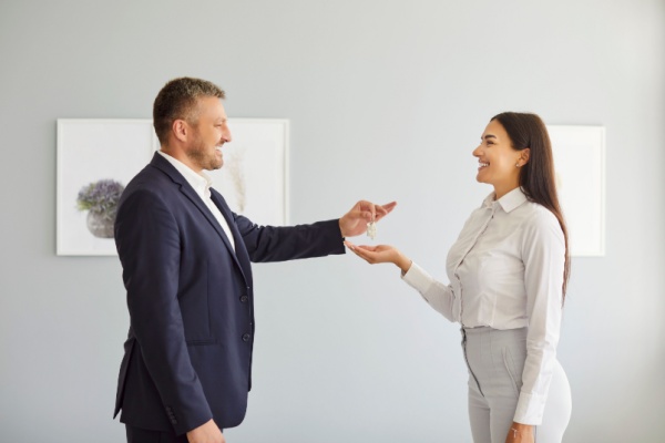 https://www.emargence.fr/wp-content/uploads/2026/03/Shutterstock_pretsociallocation.jpg