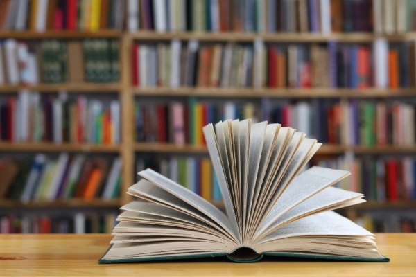 https://www.emargence.fr/wp-content/uploads/2026/03/Shutterstock_prodindeditionlivres-3.jpg