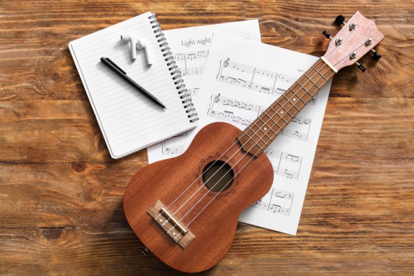https://www.emargence.fr/wp-content/uploads/2026/03/Shutterstock_profilmenremusique-2.jpg