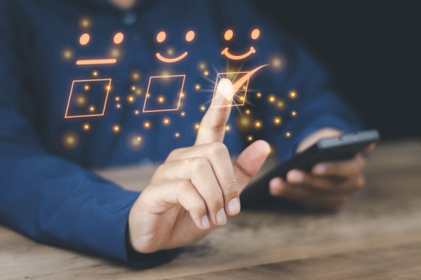 https://www.emargence.fr/wp-content/uploads/2026/03/Shutterstock_questionnairerisquepro.jpg