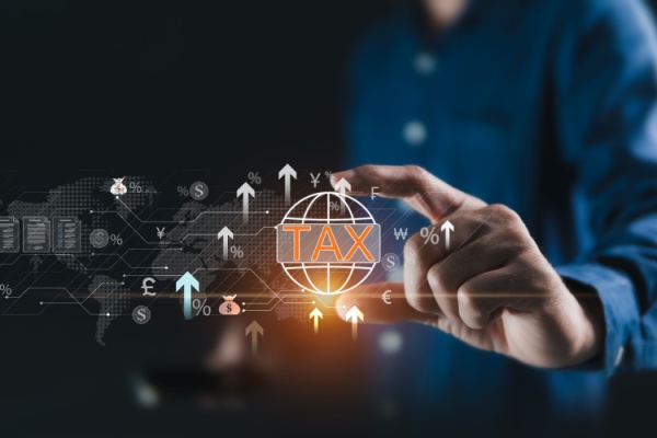 https://www.emargence.fr/wp-content/uploads/2026/03/Shutterstock_taxepassagersmaritimes-1.jpg