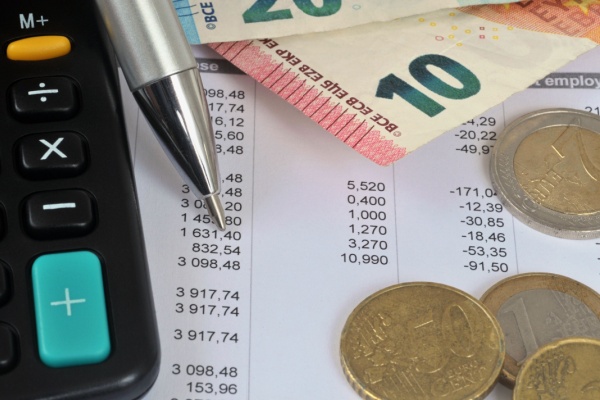 https://www.emargence.fr/wp-content/uploads/2026/04/Shutterstock_fichedesalaire_0-2.jpg