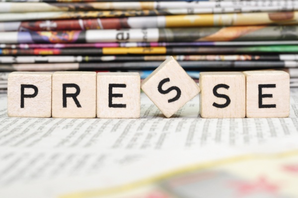 https://www.emargence.fr/wp-content/uploads/2026/05/Shutterstock_aidepressedistributionnumero.jpg