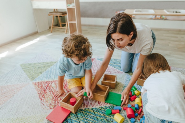 https://www.emargence.fr/wp-content/uploads/2026/05/Shutterstock_aidesfiscalesfamille.jpg