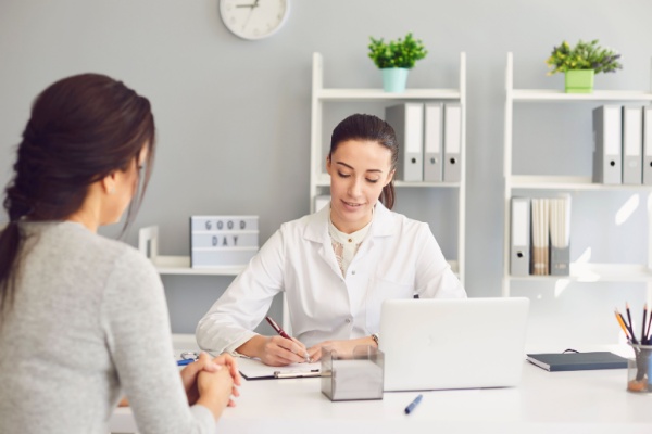 https://www.emargence.fr/wp-content/uploads/2026/05/Shutterstock_medecinetravail.jpg