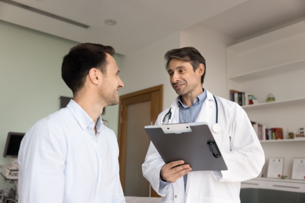https://www.emargence.fr/wp-content/uploads/2026/05/Shutterstock_servicesantetravail.jpg