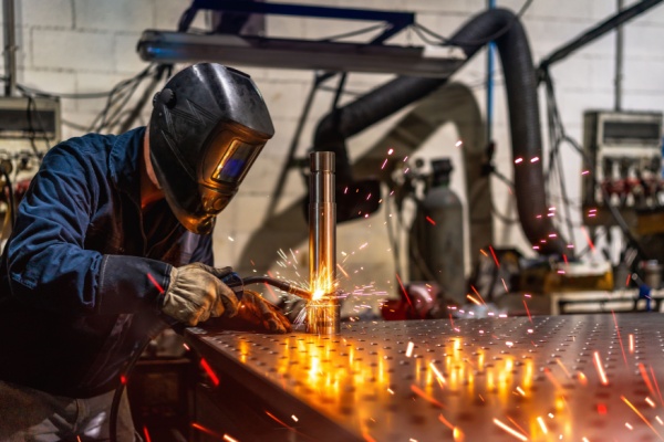 https://www.emargence.fr/wp-content/uploads/2026/07/Shutterstock_industrieimportationproductionindustrie-1.jpg