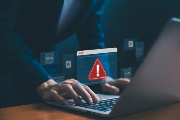 https://www.emargence.fr/wp-content/uploads/2026/07/Shutterstock_luttefraudesijss.jpg