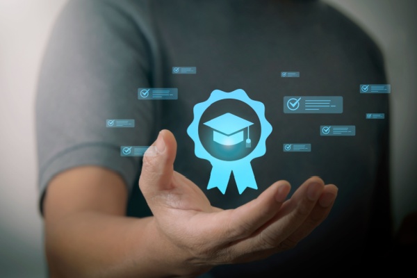 https://www.emargence.fr/wp-content/uploads/2026/07/Shutterstock_organismeformationsanction.jpg