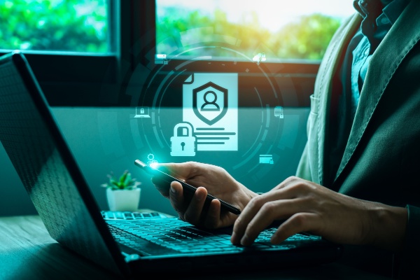 https://www.emargence.fr/wp-content/uploads/2026/07/Shutterstock_recouvrementfraudesociale.jpg