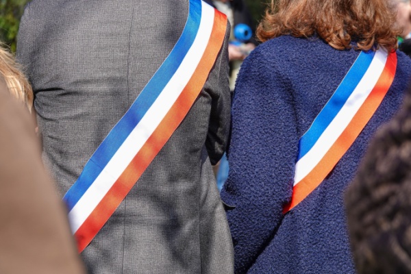 https://www.emargence.fr/wp-content/uploads/2026/07/Shutterstock_statutelulocal.jpg