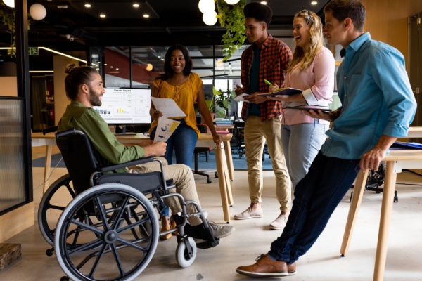 https://www.emargence.fr/wp-content/uploads/2026/07/Shutterstock_travailleurhandicapes.jpg