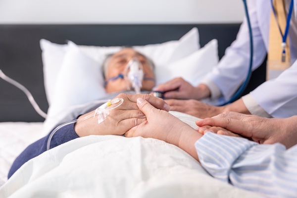 https://www.emargence.fr/wp-content/uploads/2026/08/shutterstock_aideamourir.jpg