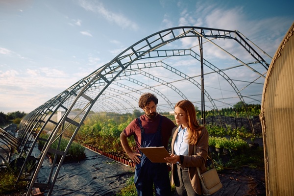 https://www.emargence.fr/wp-content/uploads/2026/09/shutterstock_agriculturestage.jpg