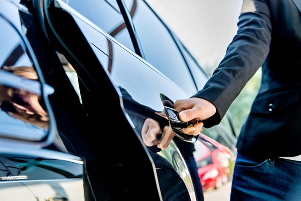 https://www.emargence.fr/wp-content/uploads/2026/09/shutterstock_formationVTC.jpg