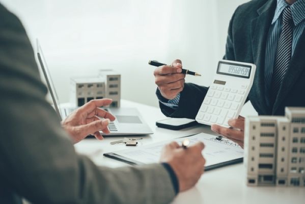 https://www.emargence.fr/wp-content/uploads/2026/09/shutterstock_prestasyndic.jpg