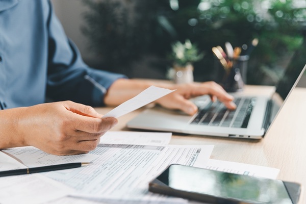 https://www.emargence.fr/wp-content/uploads/2026/09/shutterstock_soldeIR.jpg