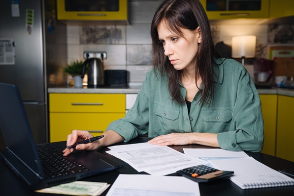 https://www.emargence.fr/wp-content/uploads/2026/09/shutterstock_travailleursindependants.jpg