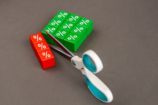 https://www.emargence.fr/wp-content/uploads/2026/10/shutterstock_investissementOMSARL.jpg
