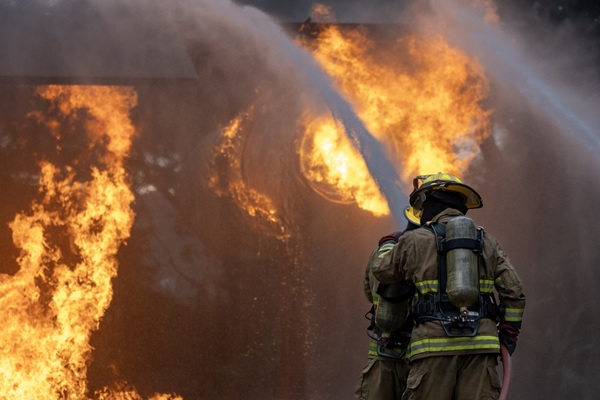 https://www.emargence.fr/wp-content/uploads/2026/10/shutterstock_majfaqincendie.jpg